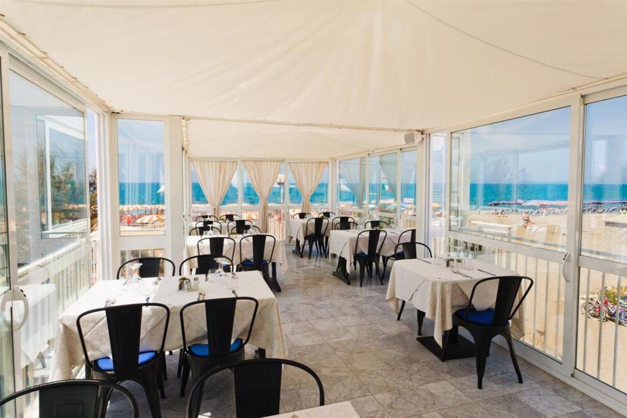 Hotel Il Settebello Marina di Cecina Esterno foto