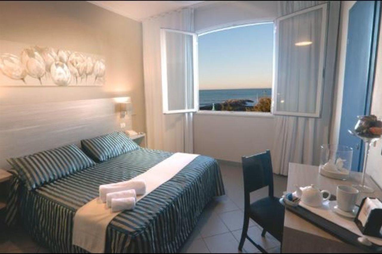 Hotel Il Settebello Marina di Cecina Esterno foto