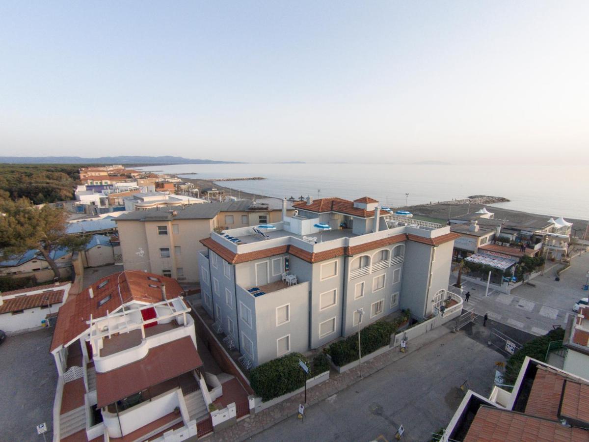 Hotel Il Settebello Marina di Cecina Esterno foto