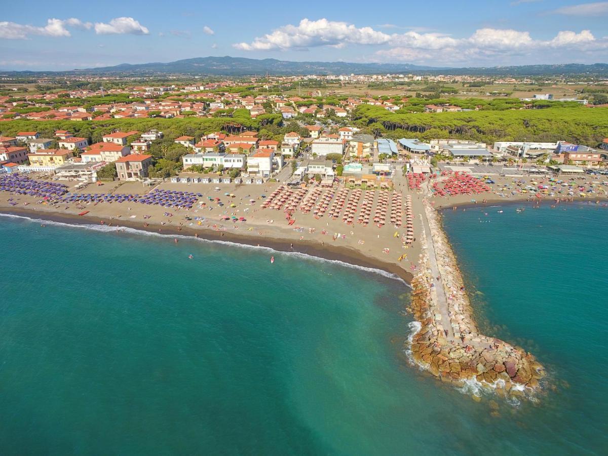 Hotel Il Settebello Marina di Cecina Esterno foto