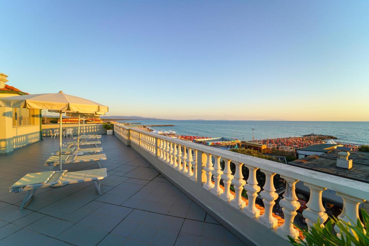 Hotel Il Settebello Marina di Cecina Esterno foto