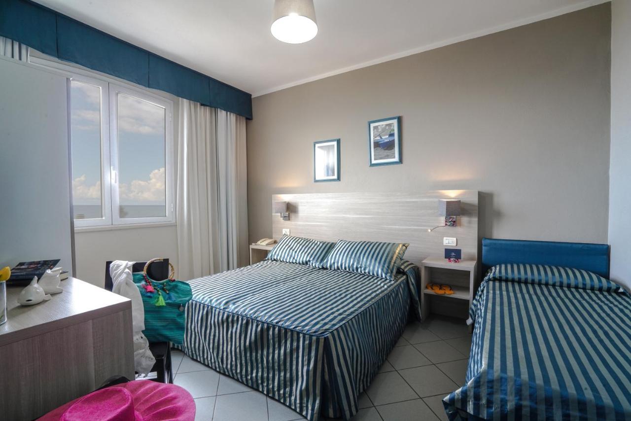 Hotel Il Settebello Marina di Cecina Esterno foto