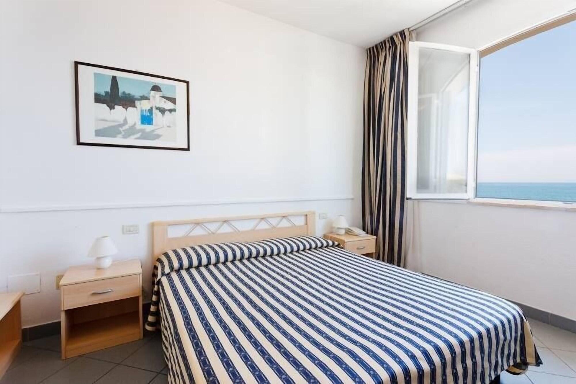 Hotel Il Settebello Marina di Cecina Esterno foto