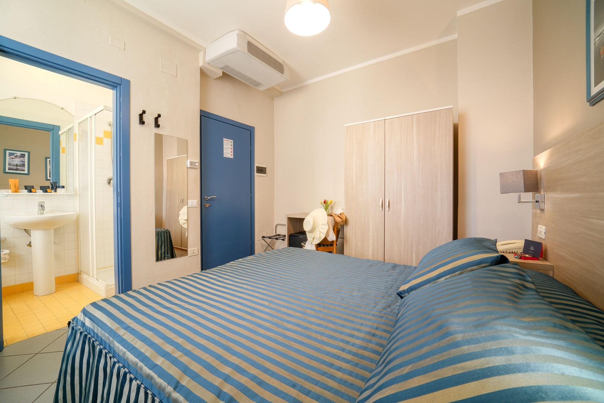 Hotel Il Settebello Marina di Cecina Esterno foto