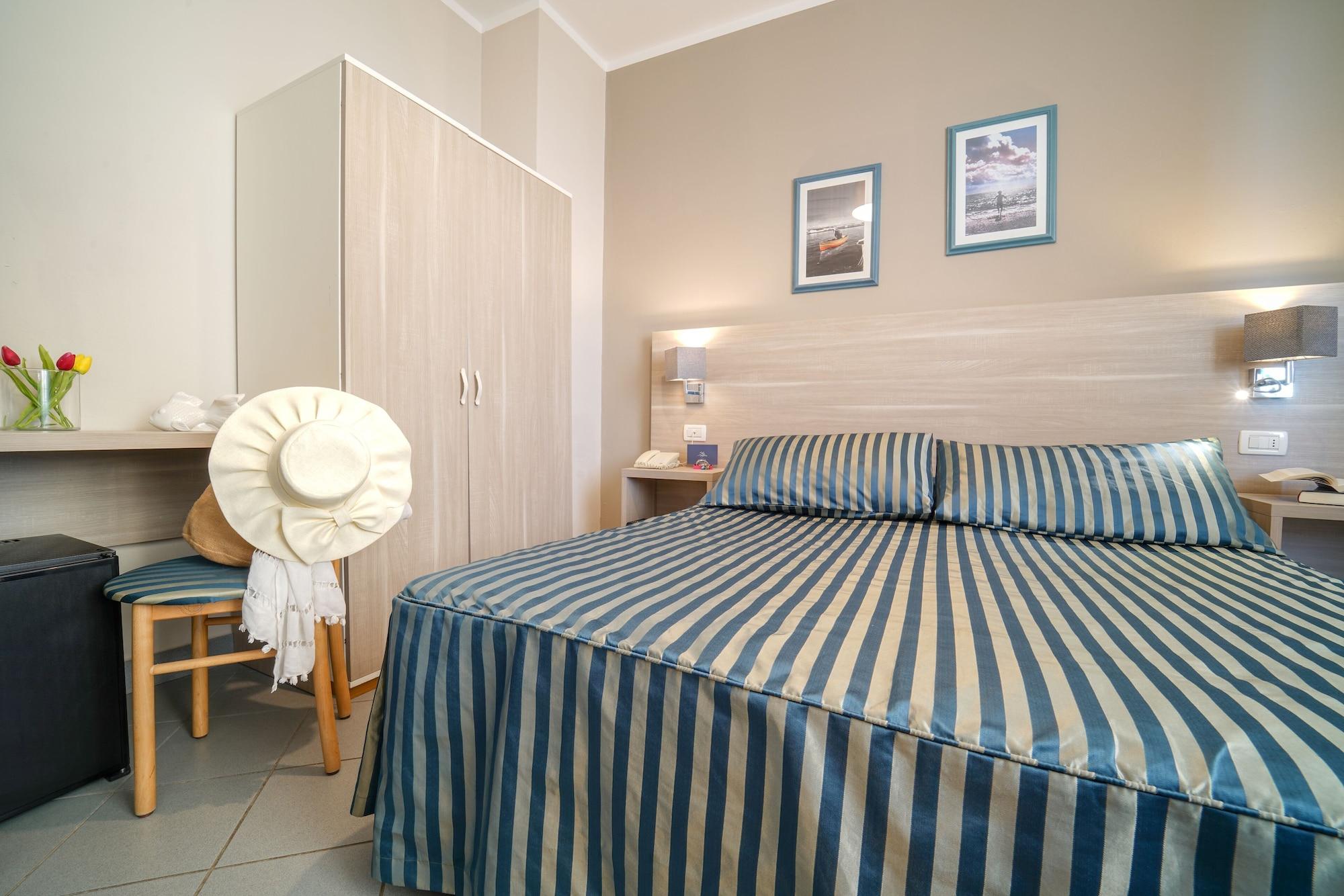 Hotel Il Settebello Marina di Cecina Esterno foto