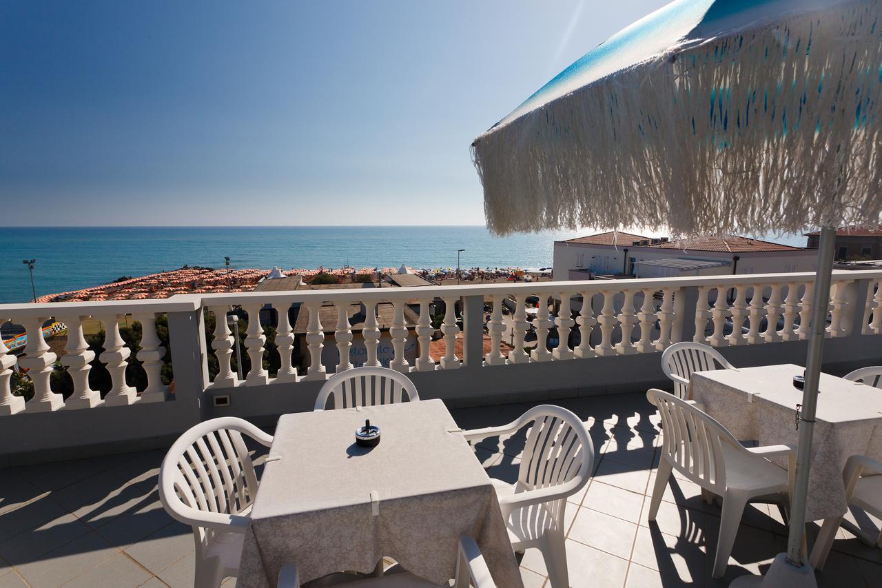 Hotel Il Settebello Marina di Cecina Esterno foto