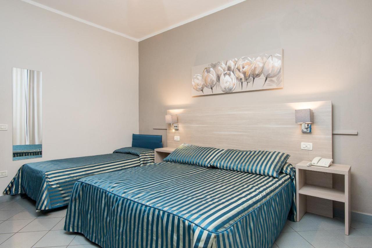 Hotel Il Settebello Marina di Cecina Esterno foto