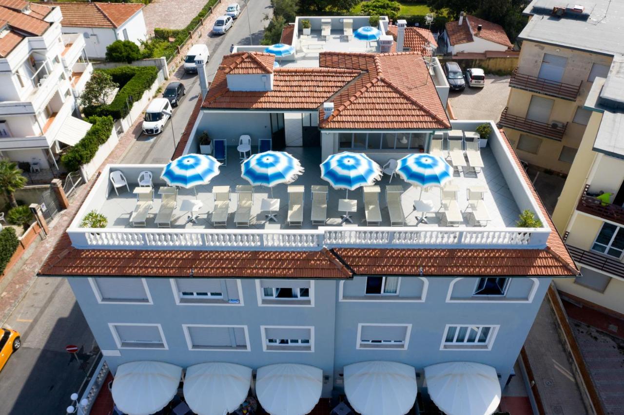 Hotel Il Settebello Marina di Cecina Esterno foto